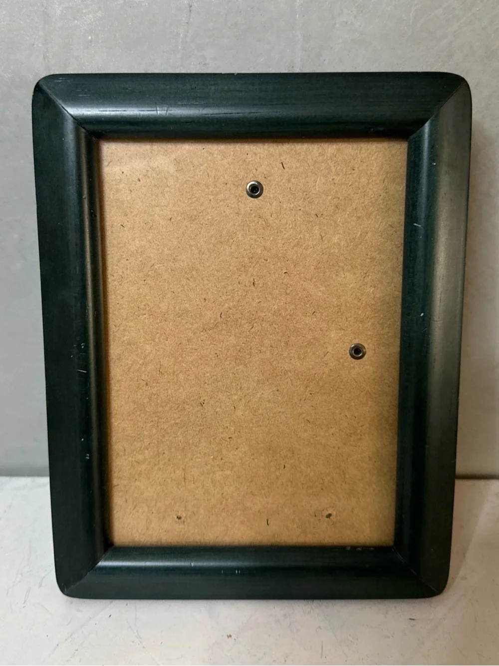VINTAGE WOOD FRAME ROUNDED CORNERS DARK GREEN FITS 5X7 WOOD BACKER